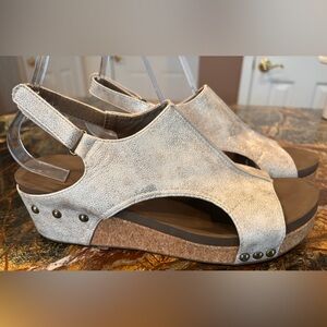 Boutique by Wolky’s Metallic Beige Gold Studded Slingback Sandals
